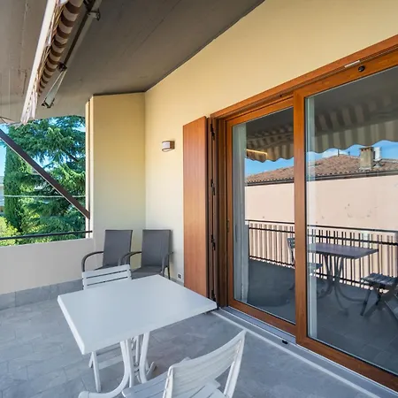 Apartmentsgarda - Aristea Design Living Torri Del Benaco